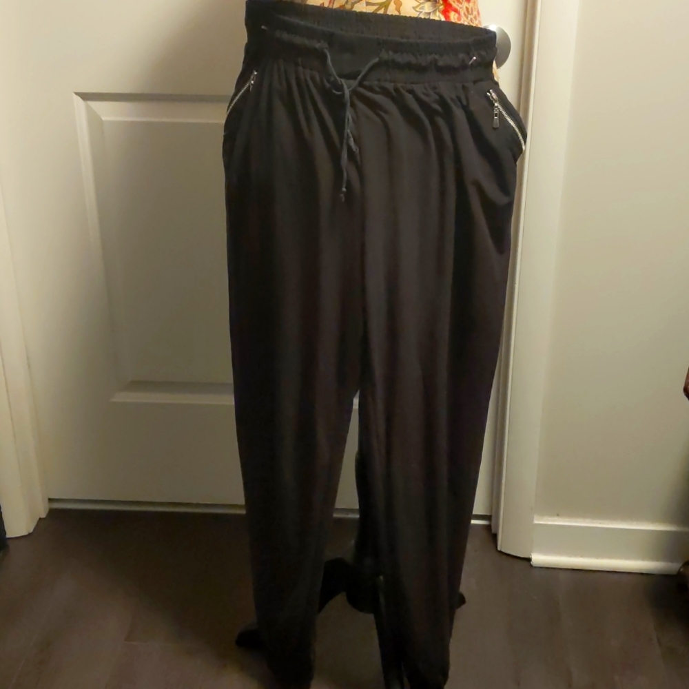Black joggers size L